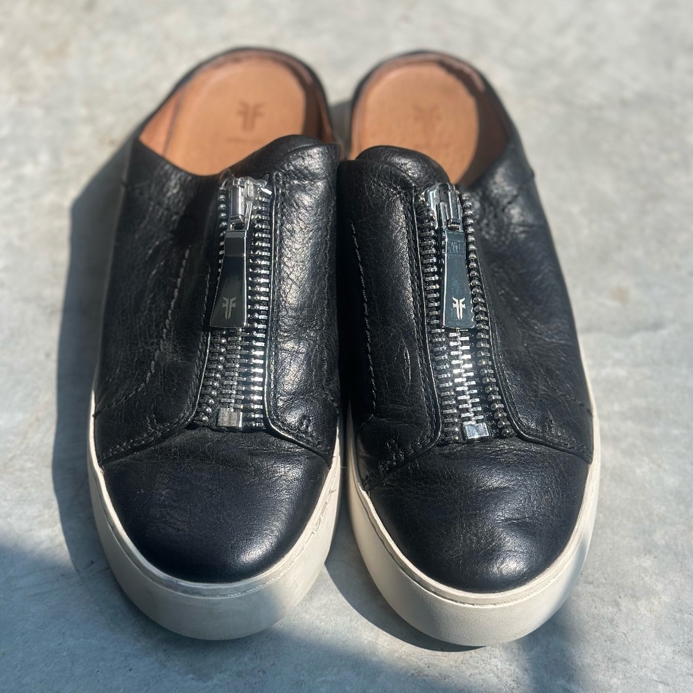 Frye- Womens Lena Zip Mules, Size 6
